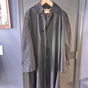 Men's Black Long Trench Coat - Brand Unknown